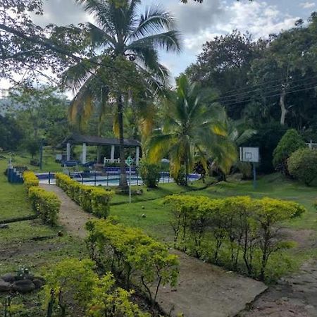 וייטה Hotel Campestre El Salitre מראה חיצוני תמונה